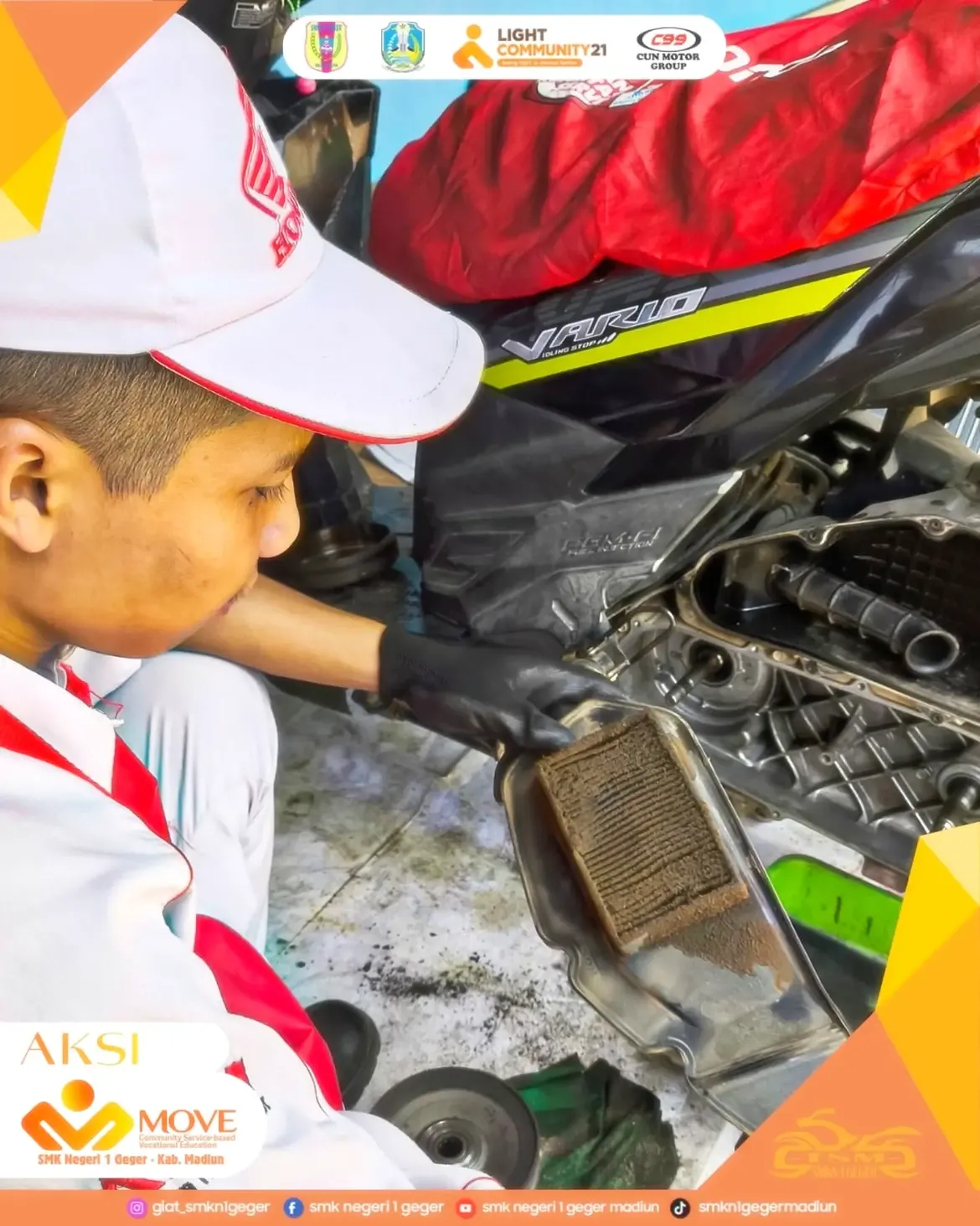 Service sepeda motor dengan 4 item utama yang di cek (CVT, Oli Mesin, Filter Udara dan Pengereman)